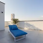 Vila Elena *